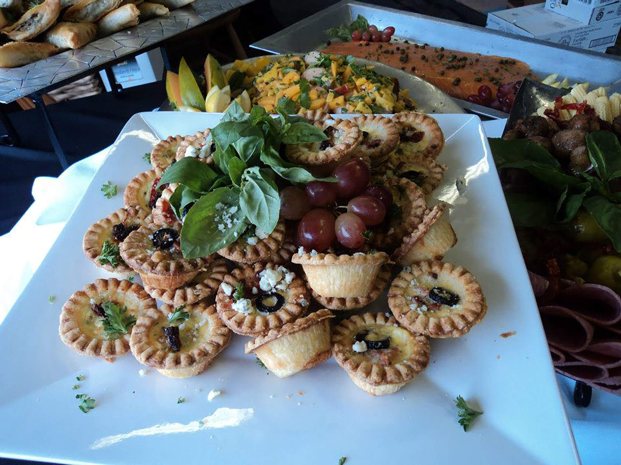 LE GARMACHE’ CONTINENTAL Menu